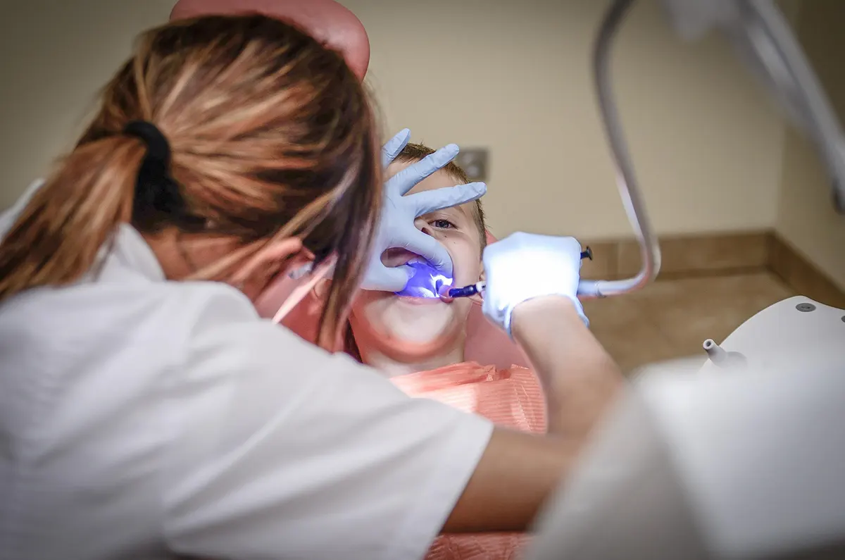 Lee más sobre el artículo Primera visita al dentista: consejos para padresen Lugo